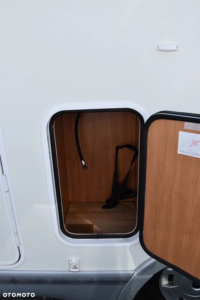 Ford CHAUSSON FLASH 03 - 33