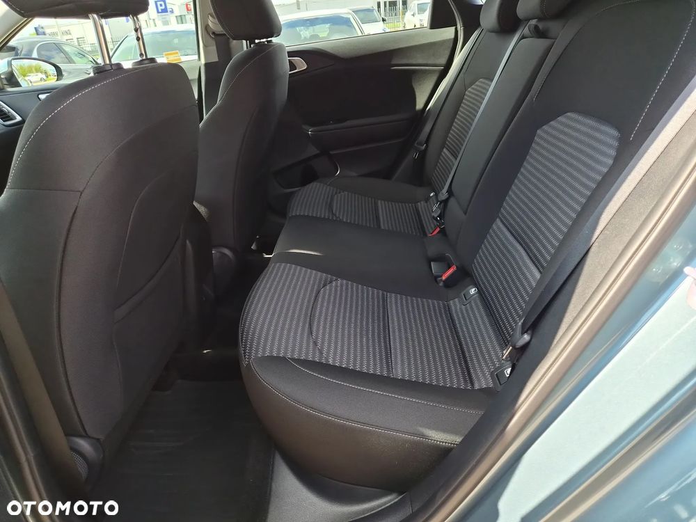 Kia Ceed 1.5 T-GDI M DCT - 19