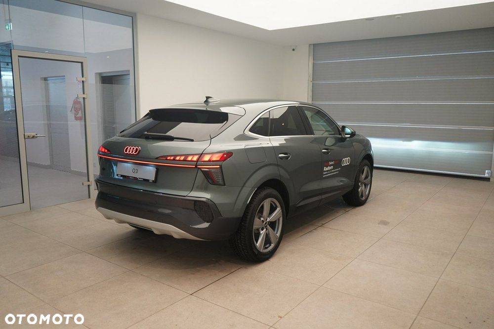 Audi Q3 Sportback - 4