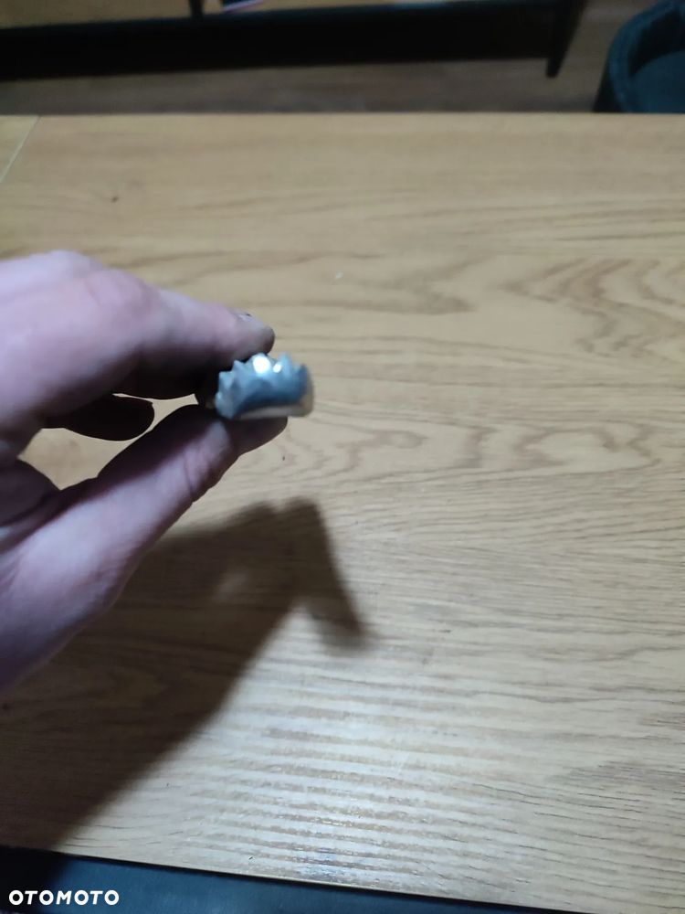 Podnóżek pasażera, tył Yamaha R6 - 4