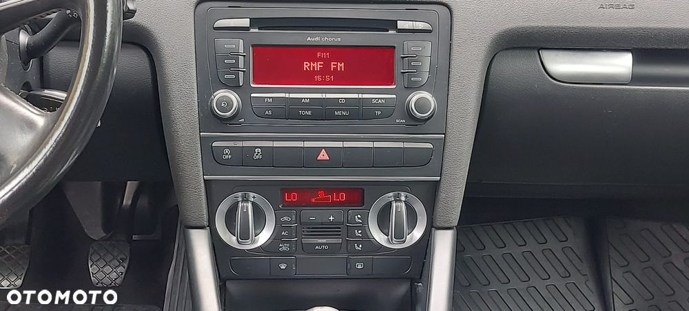 Audi A3 Sportback 1.6 TDI DPF Ambition - 8