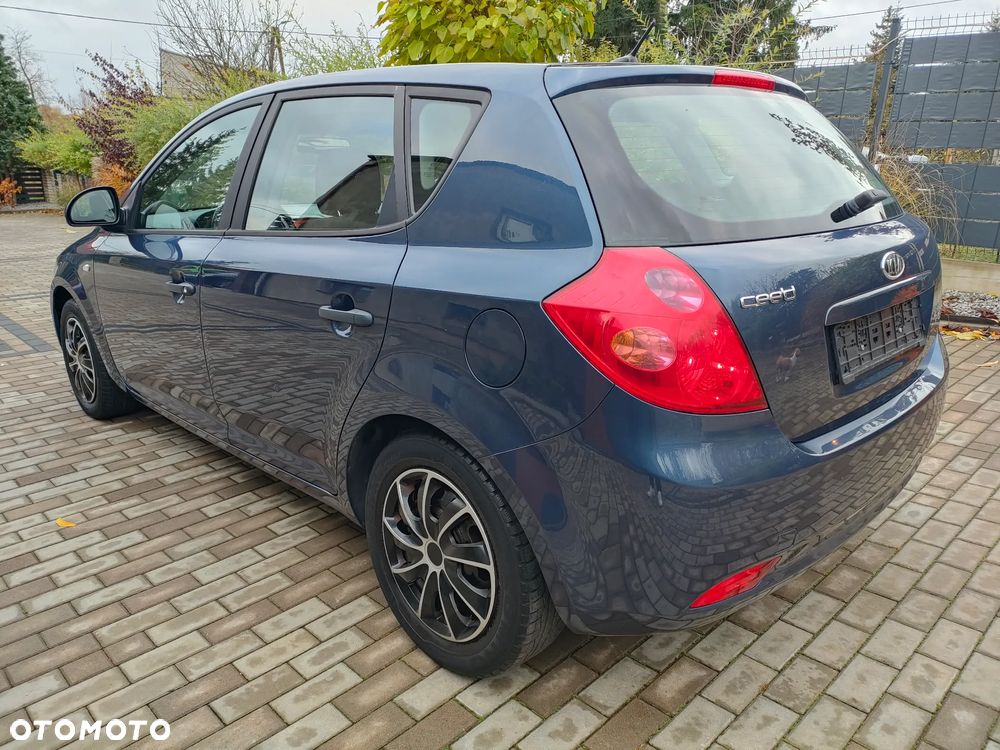 Kia Ceed 1.4 CVVT LX Basis - 4
