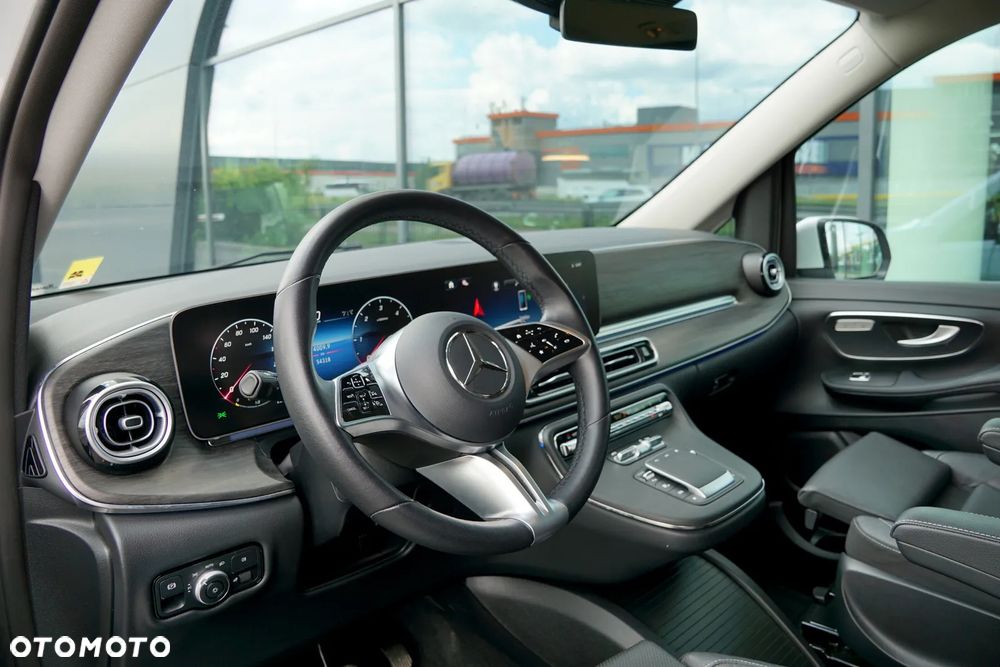 Mercedes-Benz Klasa V 300 d 4-Matic 9G-Tronic Avantgarde (d³ugi) - 13