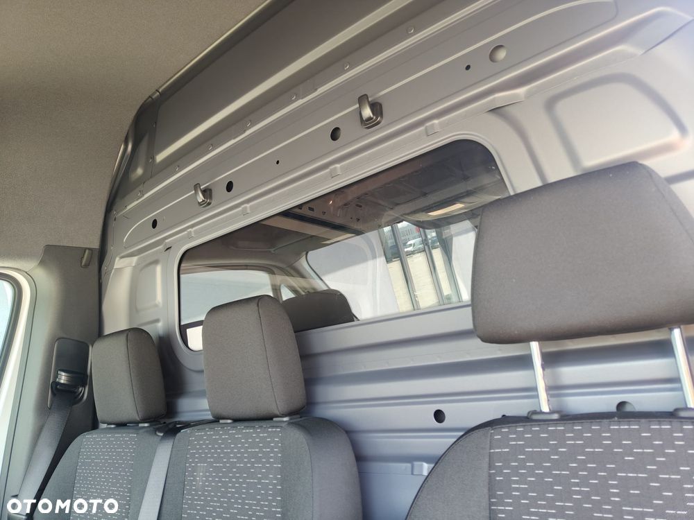 Mercedes-Benz eSprinter - 10