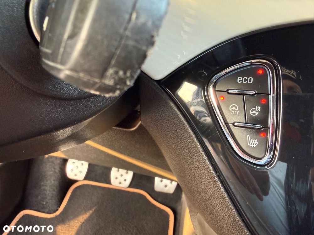 Opel Adam 1.0 Start/Stop Rocks - 24