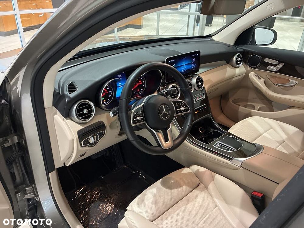 Mercedes-Benz GLC 300 d 4Matic 9G-TRONIC - 9
