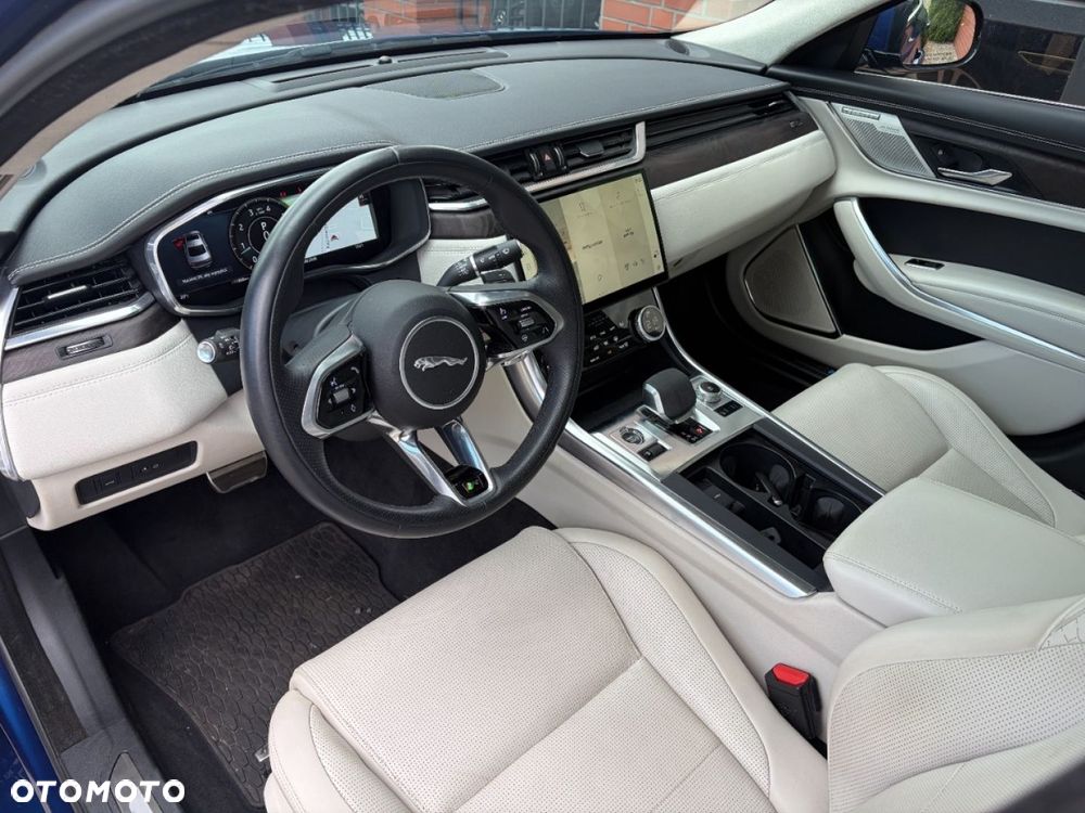 Jaguar XF 2.0 P300 AWD R-Dynamic S - 7