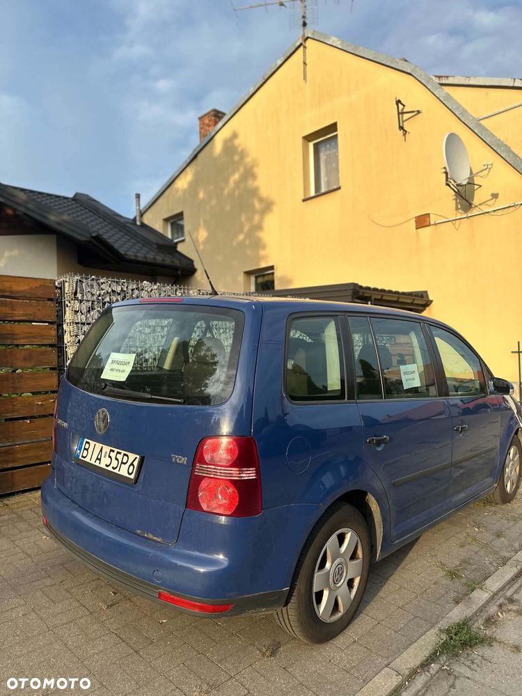 Volkswagen Touran 1.9 TDI Highline DSG - 5