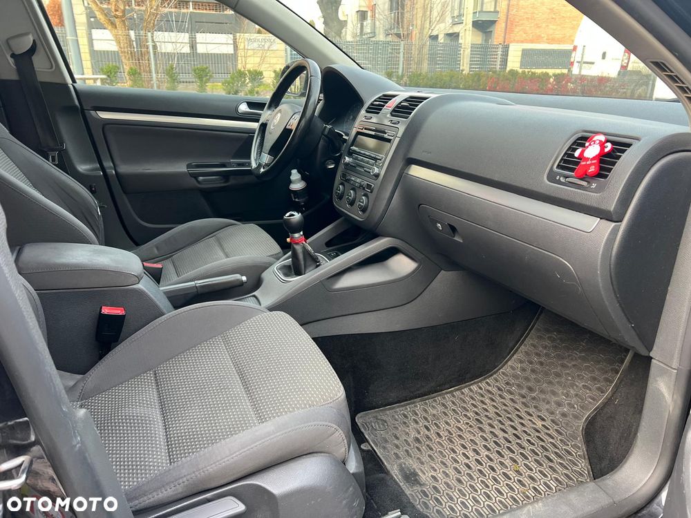 Volkswagen Jetta 2.0 Turbo FSI Sportline - 18