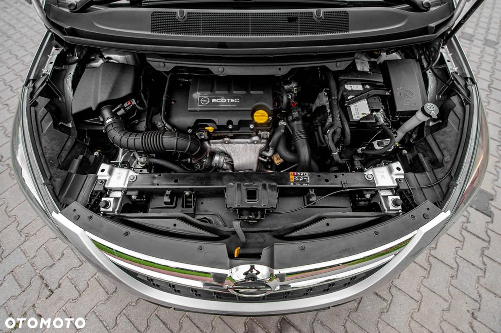 Opel Zafira 1.4 Turbo Business Innovation - 32