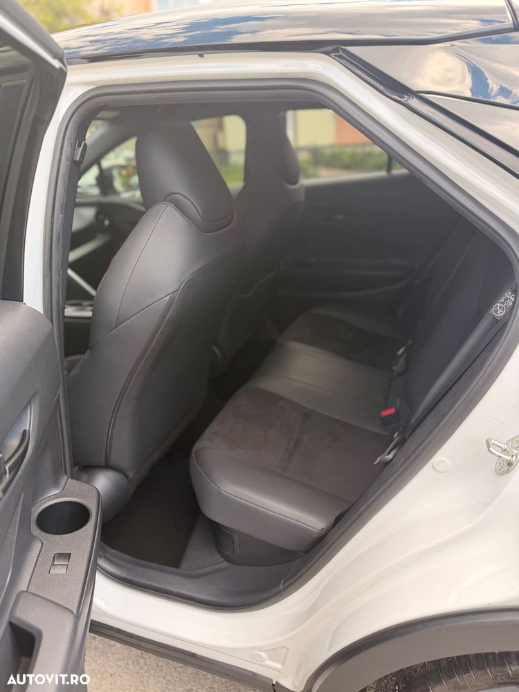 Toyota C-HR 2.0 Hybrid AWD GR SPORT Edition - 10