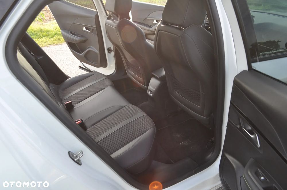 Peugeot 2008 1.5 BlueHDi GT Line S&S - 21