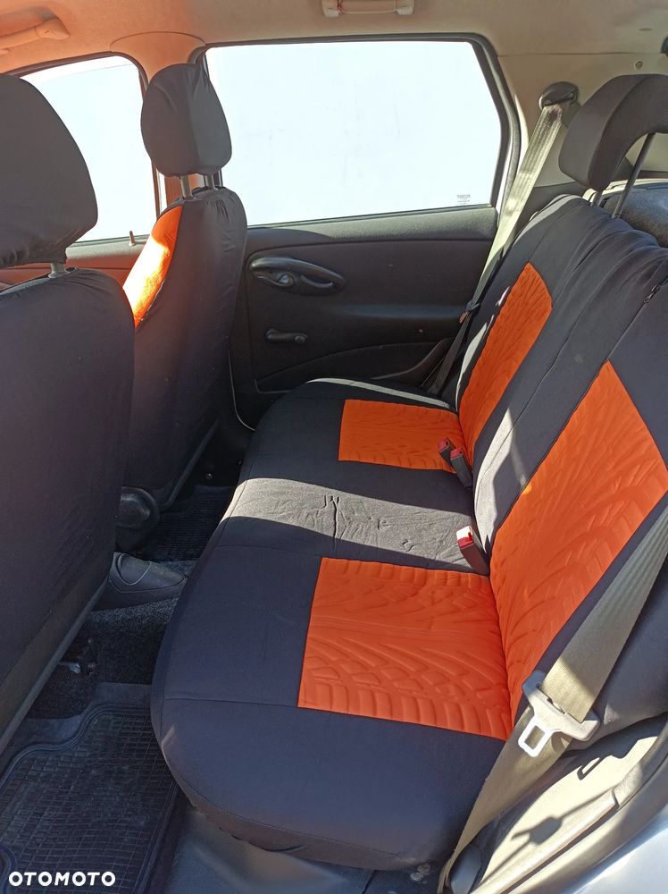 Fiat Punto 1.2 8V Classic - 6