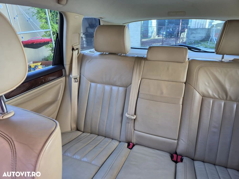 Volkswagen Touareg - 8