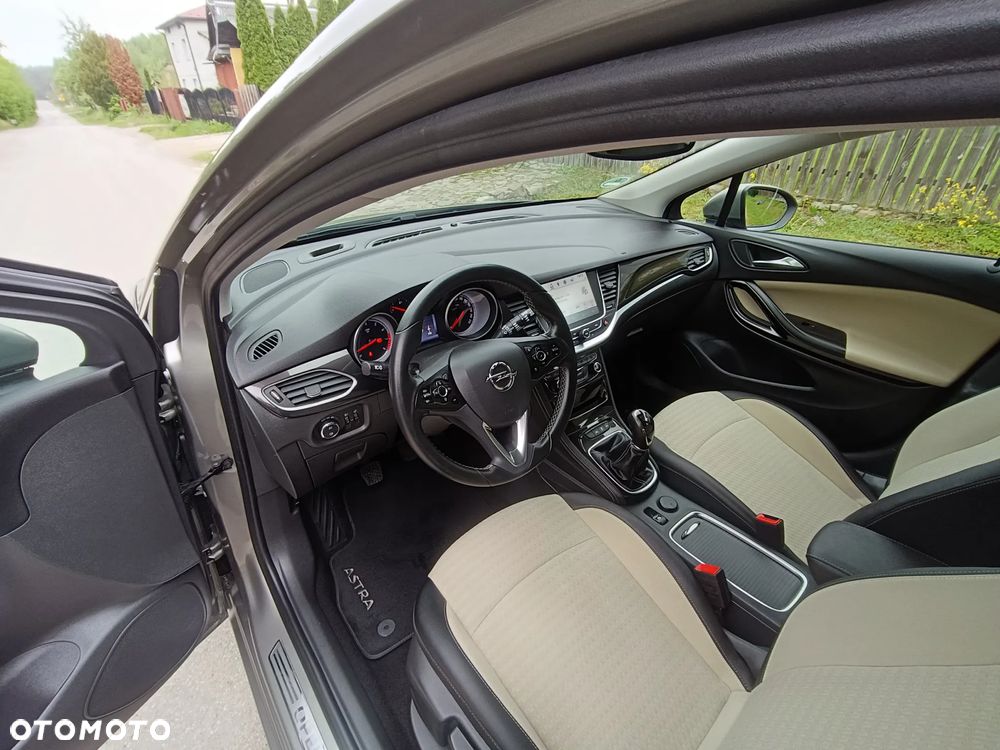 Opel Astra 1.4 Turbo Business - 17