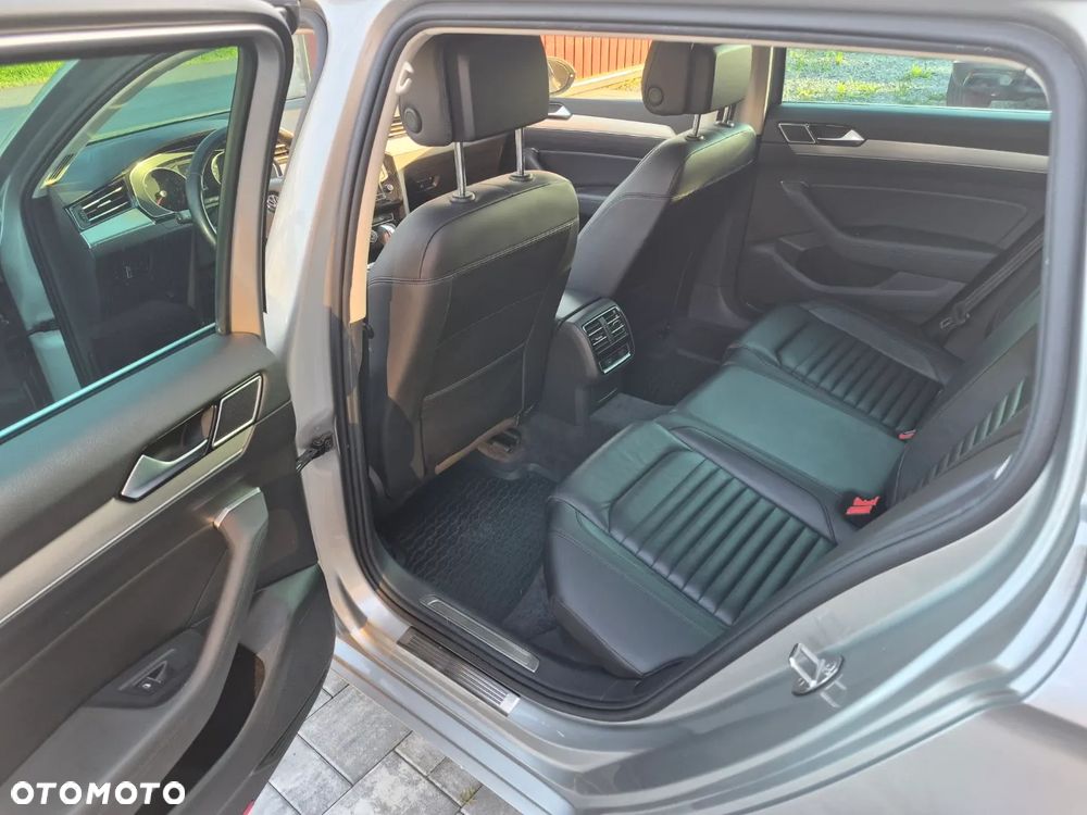 Volkswagen Passat 2.0 TDI SCR 4Mot DSG Highline - 13