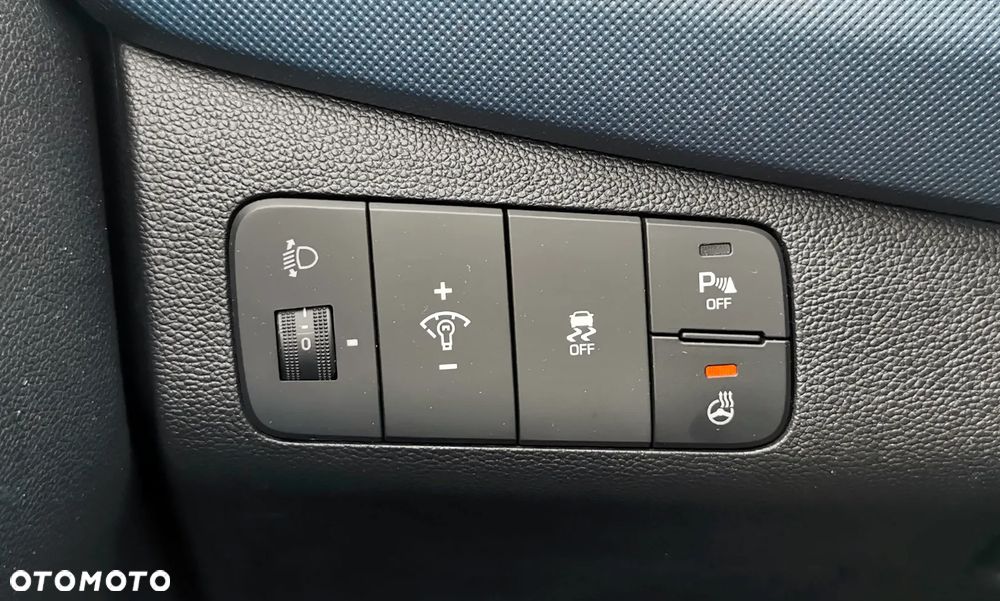 Hyundai i10 1.2 Fifa World Cup Edition - 8