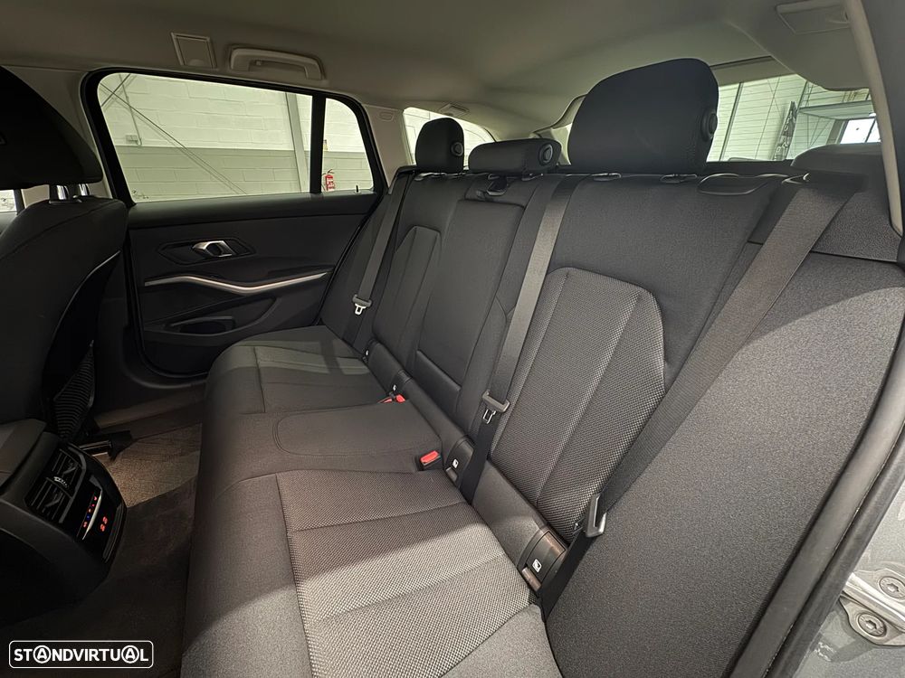 BMW 320 e Corporate Edition Auto - 33