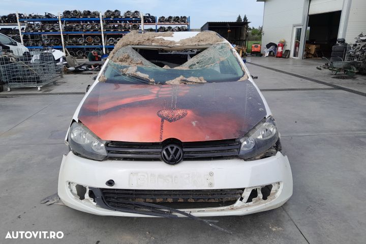 Aripa fata dreapta 1K9821216 1K9821216 Volkswagen VW Golf 6 [2008 - 2 - 10