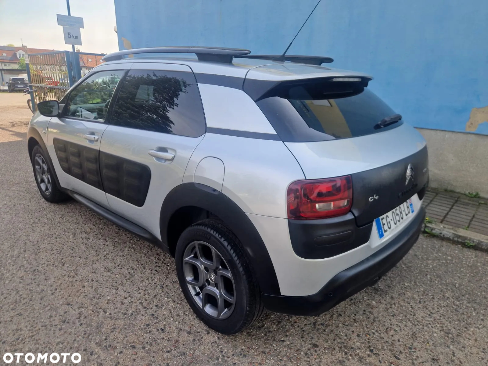 Citroën C4 Cactus - 11