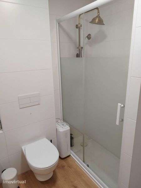 T4 Remodelado nos Olivais Sul | Excelente Localização | Junto ao Metro - Grande imagem: 3/12