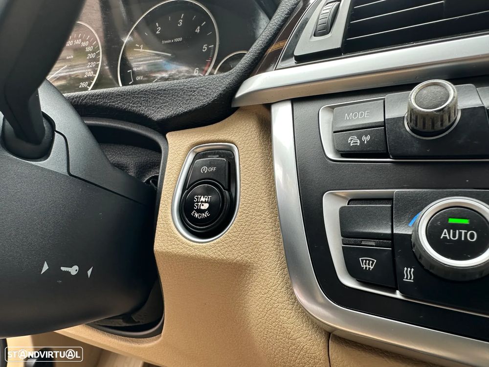 BMW 320 d Touring Auto Line Luxury - 29