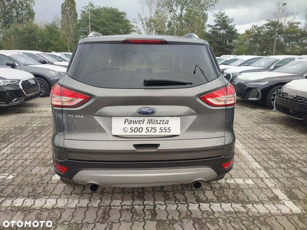 Ford Kuga 2.0 TDCi 2x4 Titanium - 12
