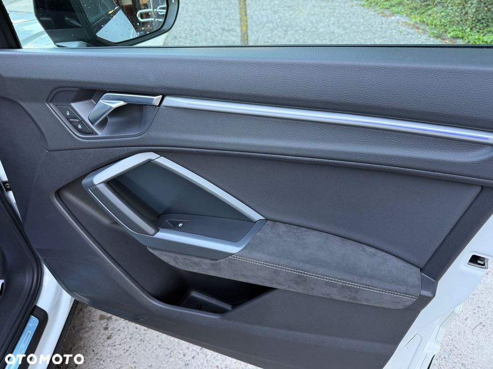 Audi Q3 Sportback 40 TFSI Quattro S-Line S tronic - 25