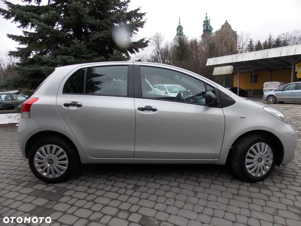 Toyota Yaris 1.0 VVT-i Sol - 11