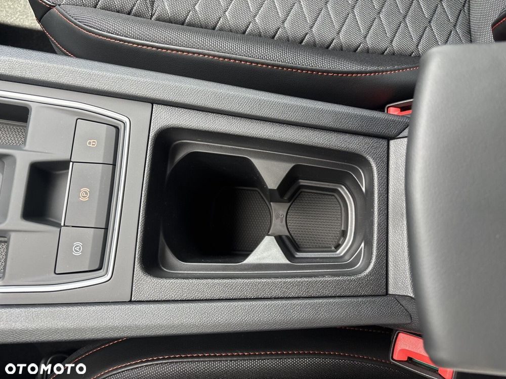 Seat Leon 1.5 eTSI FR DSG - 24