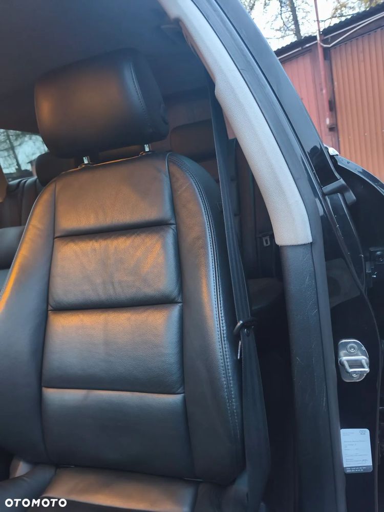 Audi A6 Avant 2.4 - 14