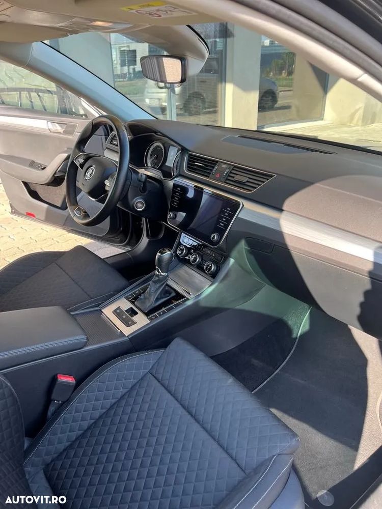 Skoda Superb 2.0 TDI DSG Ambition - 8