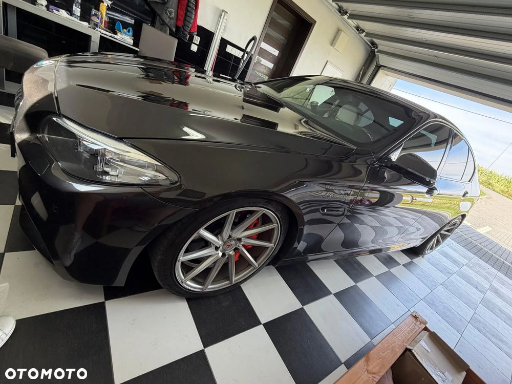 BMW Seria 5 528i xDrive - 22