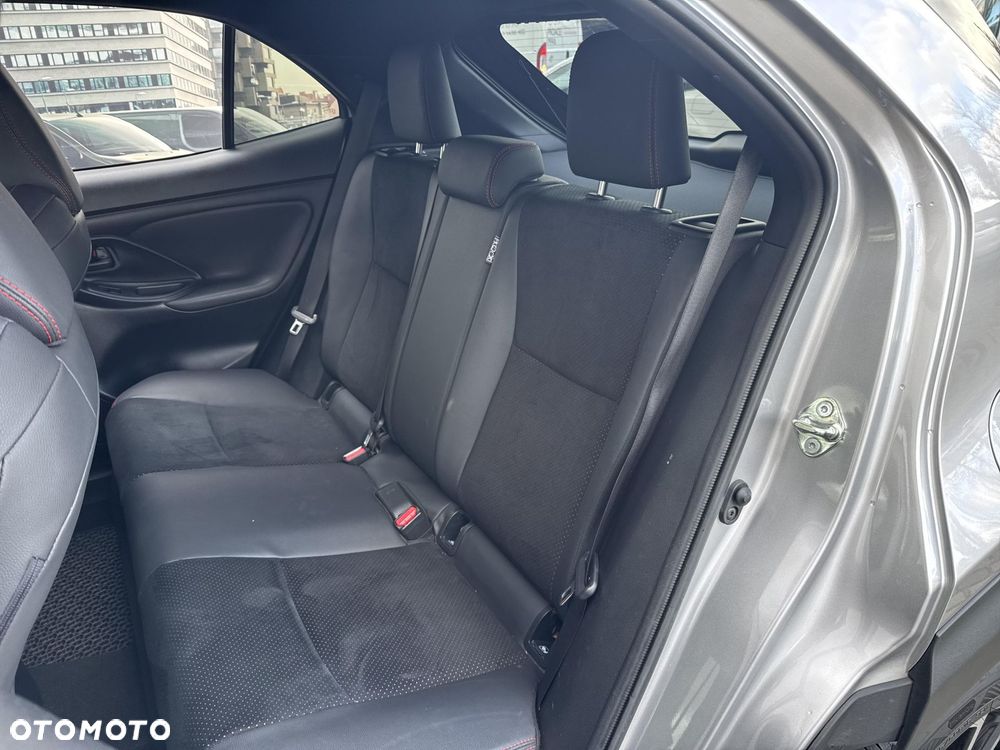 Toyota Yaris Cross Hybrid 1.5 GR Sport - 23