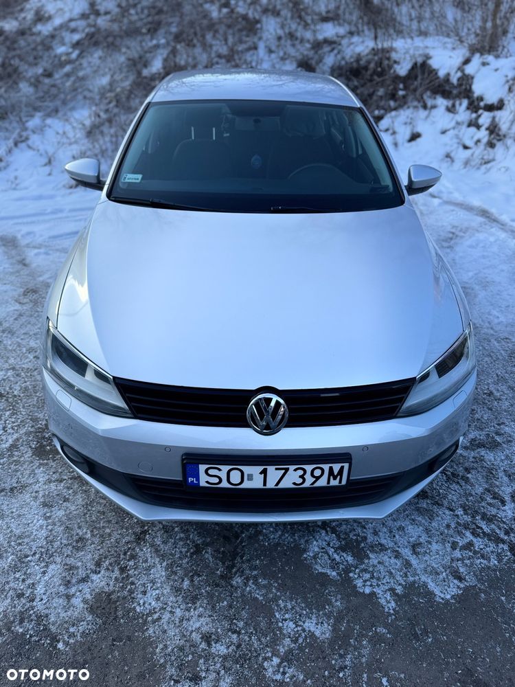 Volkswagen Jetta 1.6 TDI Trendline - 5