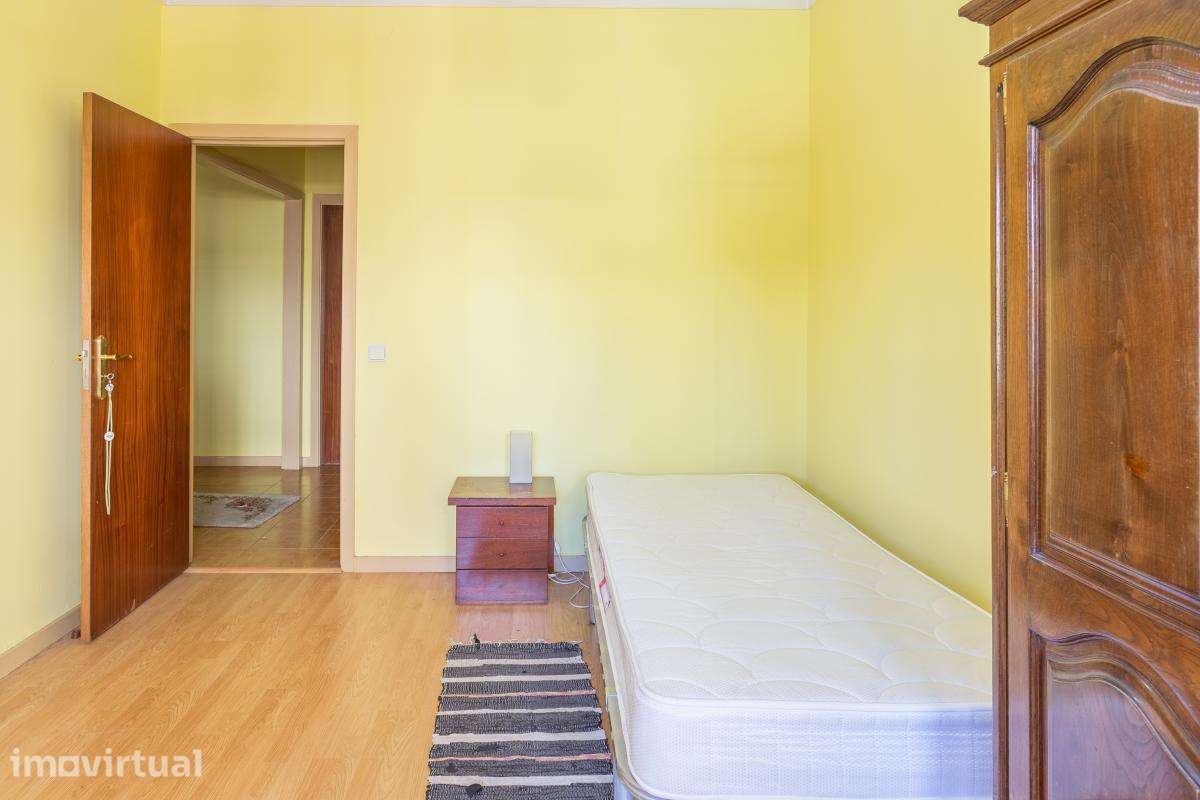 Quarto - localizado em Paranhos Porto - Grande imagem: 2/15