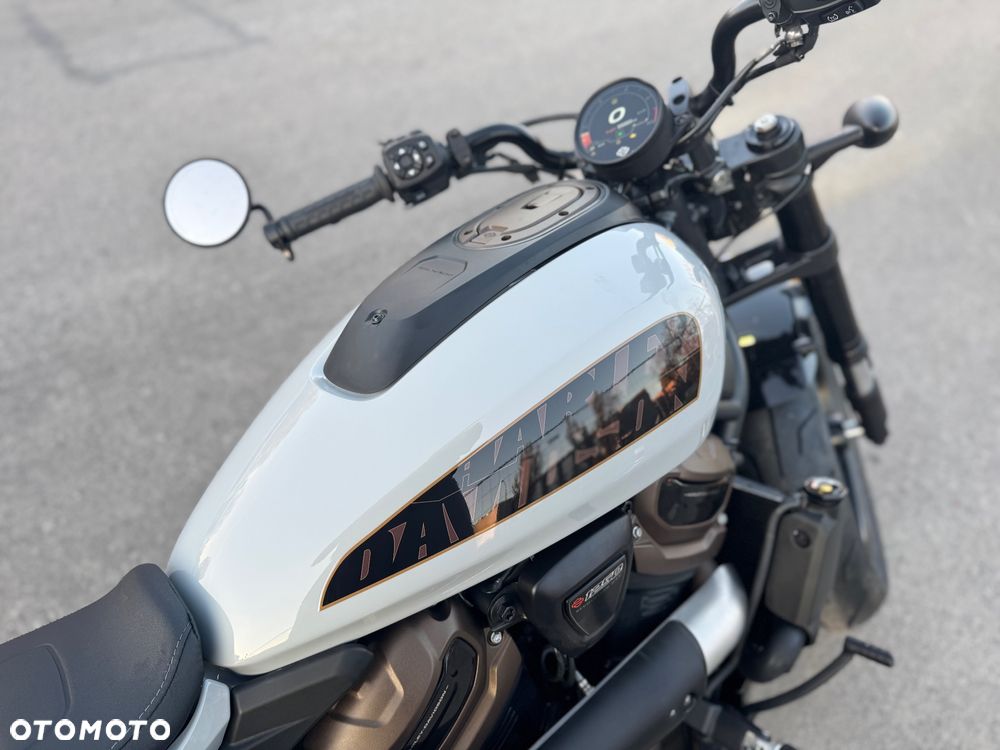 Harley-Davidson Sportster - 14