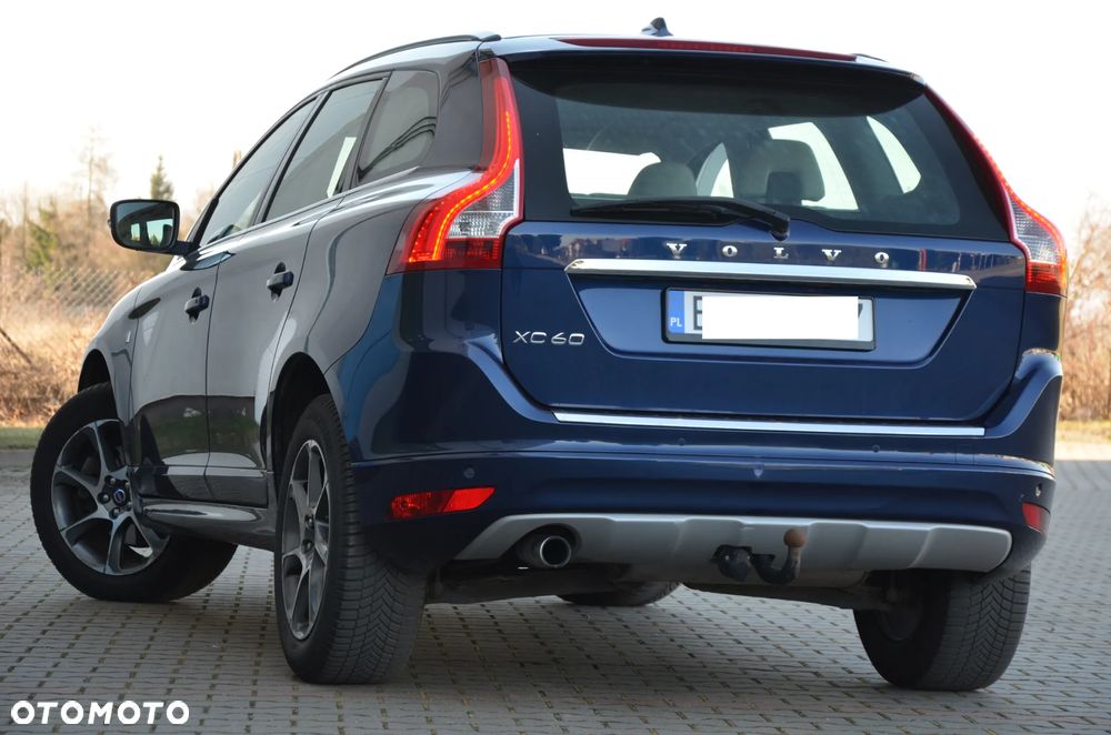 Volvo XC 60 D3 Drive-E Ocean Race - 3