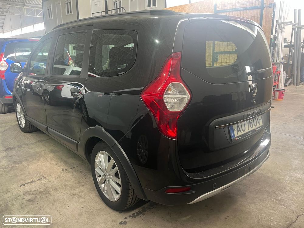Dacia Lodgy 1.5 Blue dCi Stepway 7L - 1