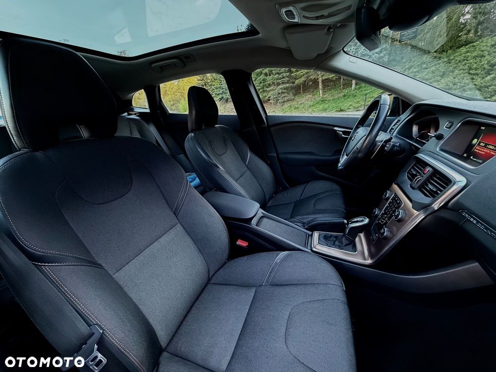 Volvo V40 Cross Country - 21