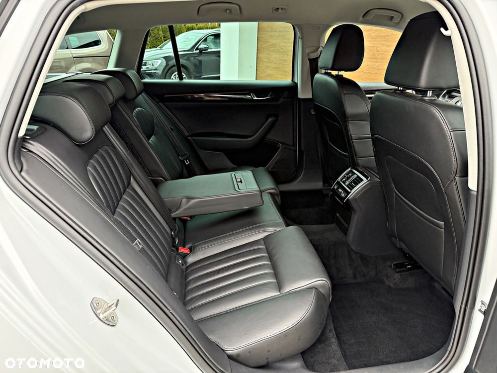 Skoda Superb 2.0 TDI DSG L&K - 26