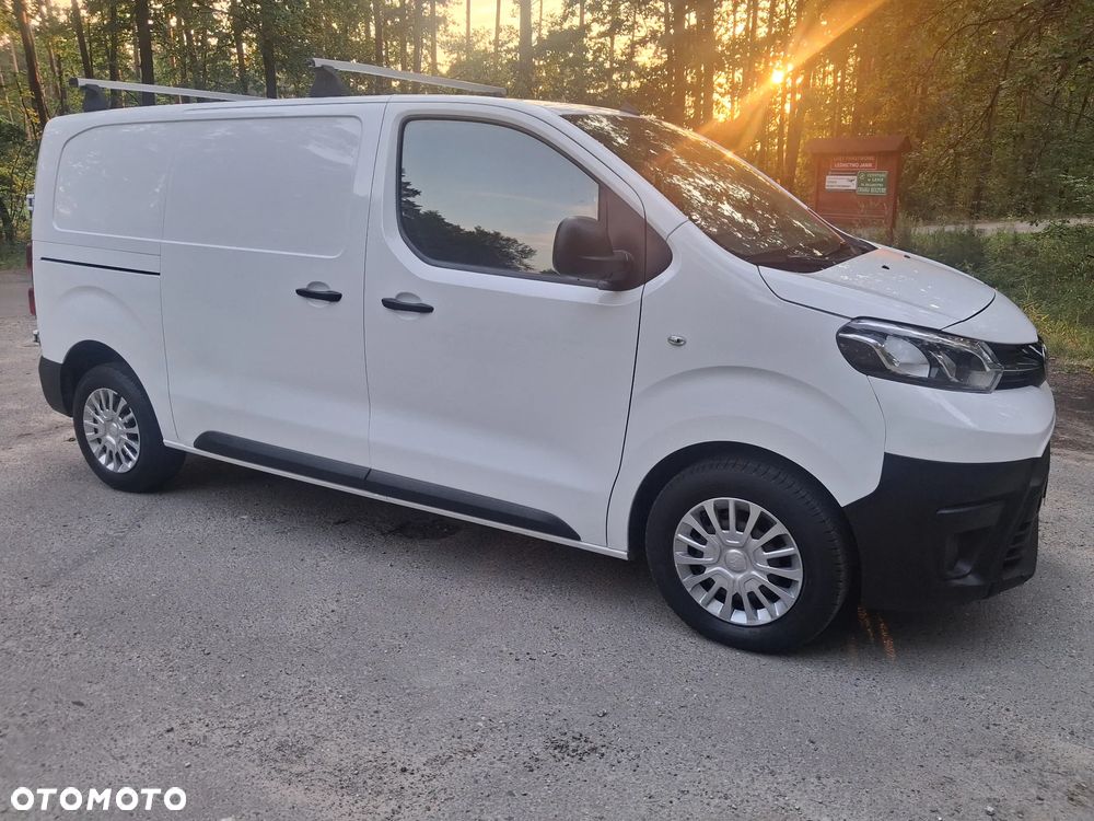 Toyota ProAce 2,0-l-D-4D L2 (8-Si.) Verso Shuttle Comfort - 2
