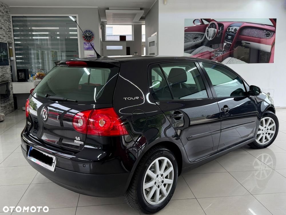 Volkswagen Golf 1.6 Tour Edition - 22
