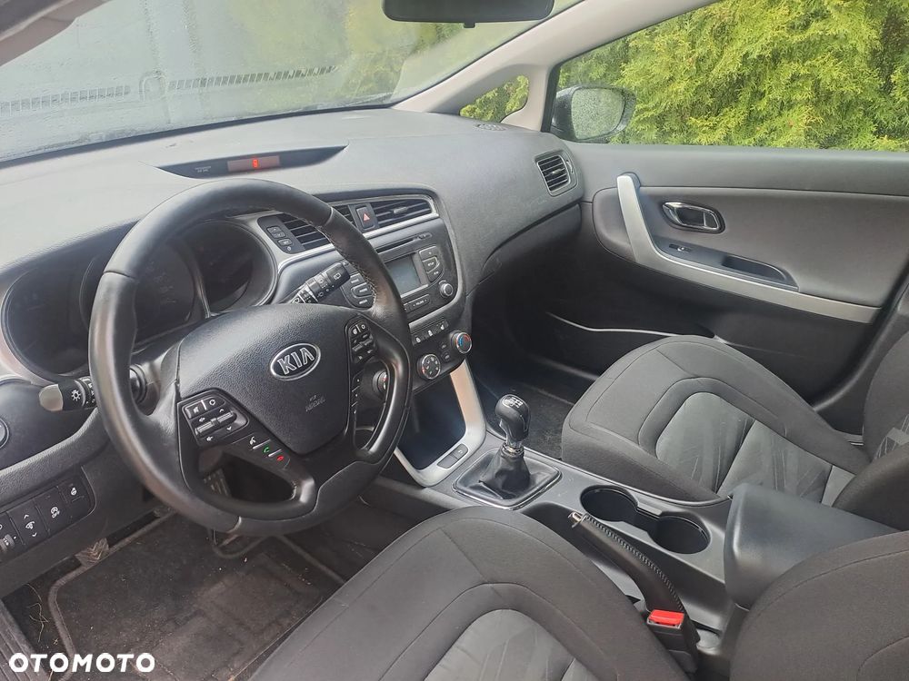 Kia Ceed 1.0 T-GDI 100 ISG Dream-Team Edition - 14