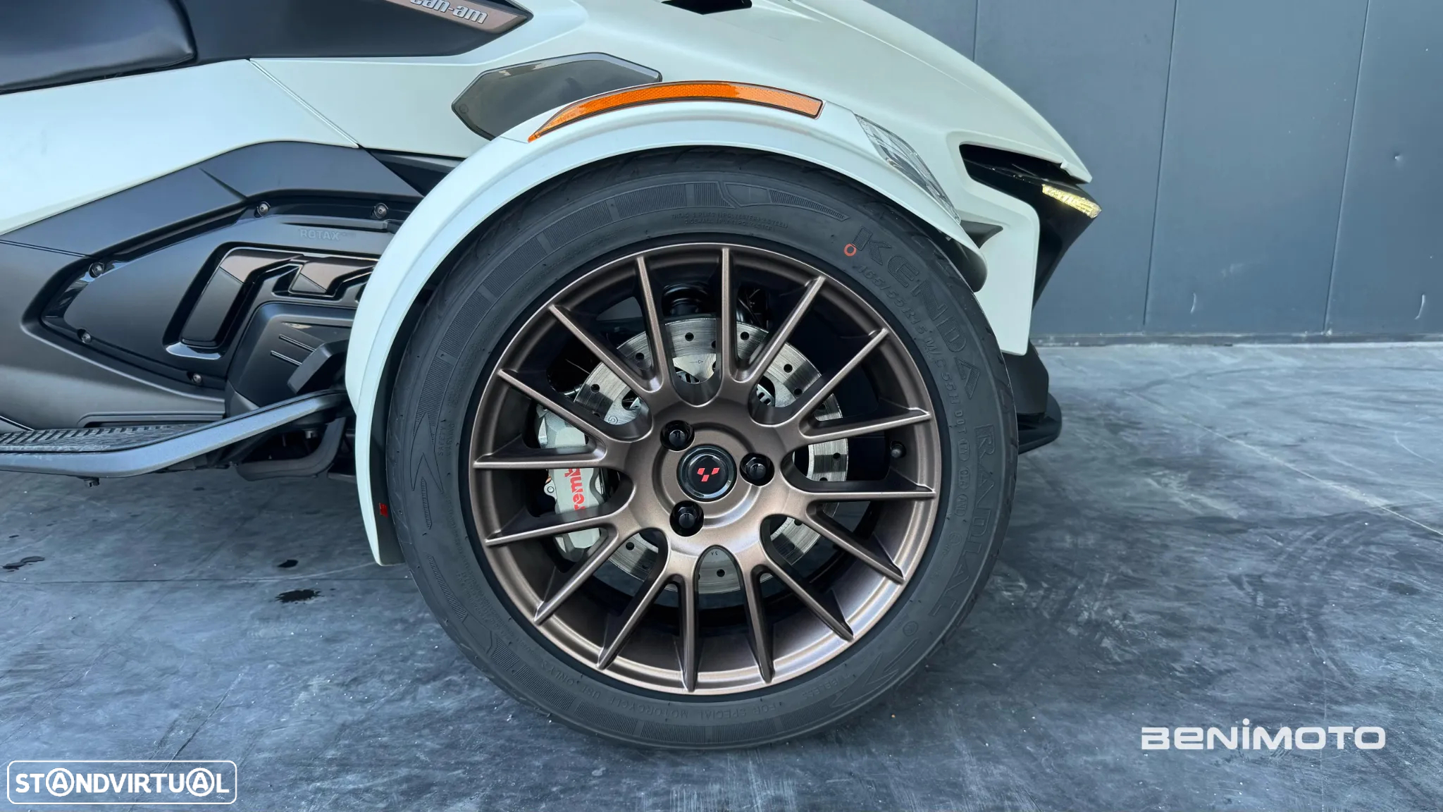 Can-Am Spyder RT Limited Sea-To-Sky - 17