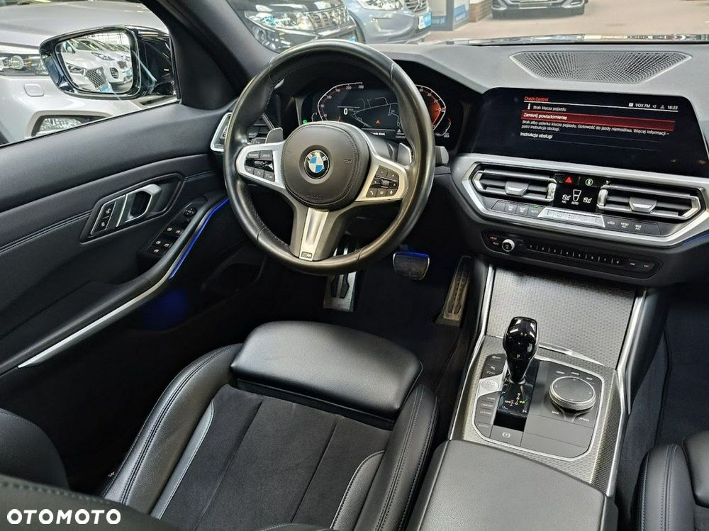 BMW Seria 3 320i M Sport - 21