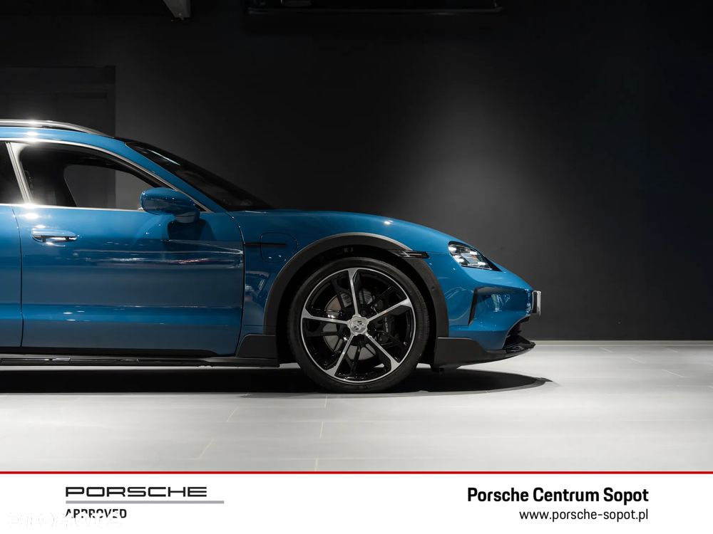 Porsche Taycan - 12