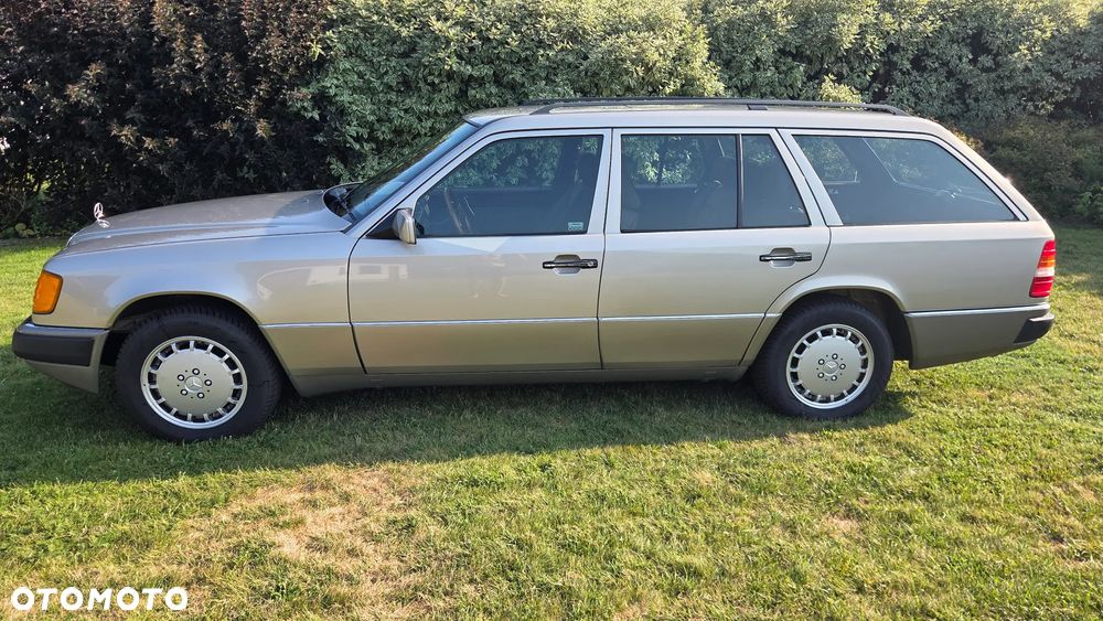 Mercedes-Benz W124 (1984-1993) - 21