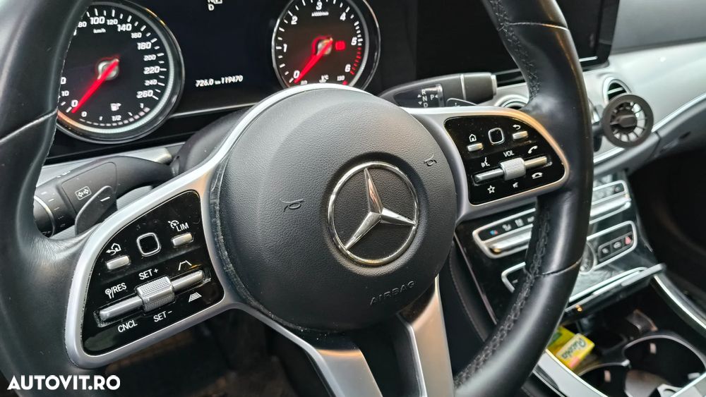 Mercedes-Benz E 220 d 4MATIC 9G-TRONIC Avantgarde - 10