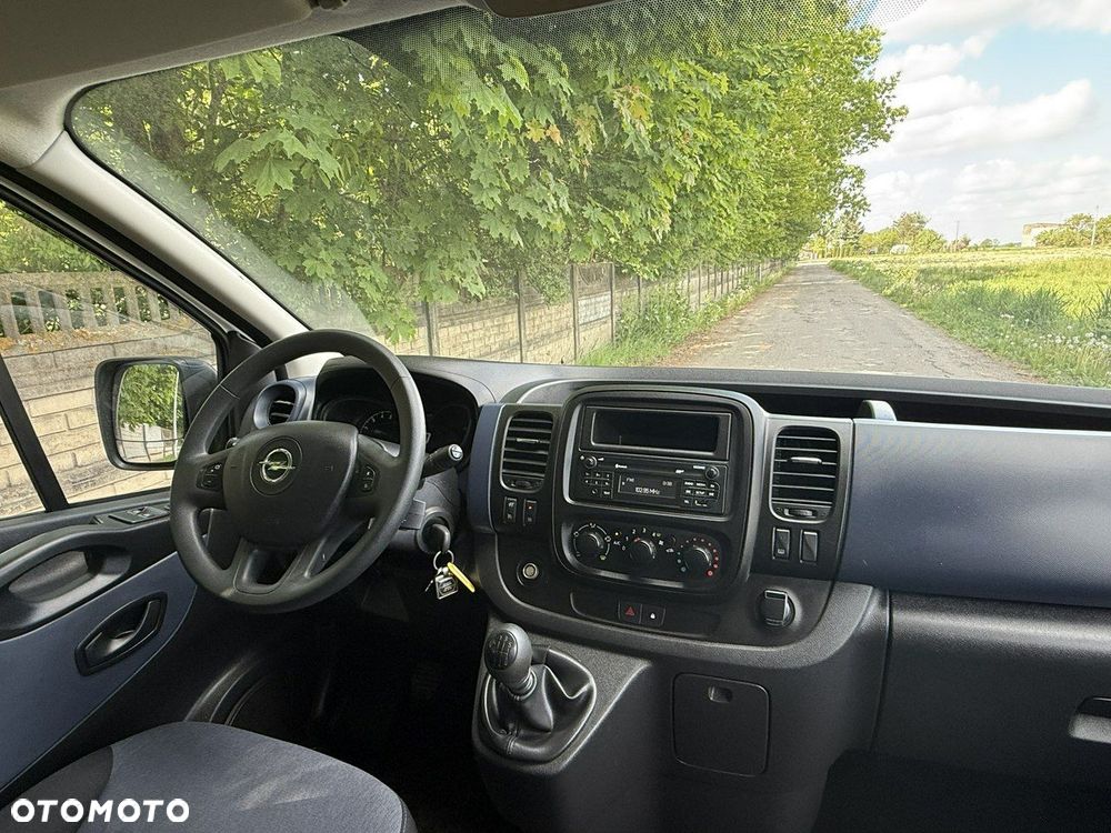 Opel Vivaro - 8